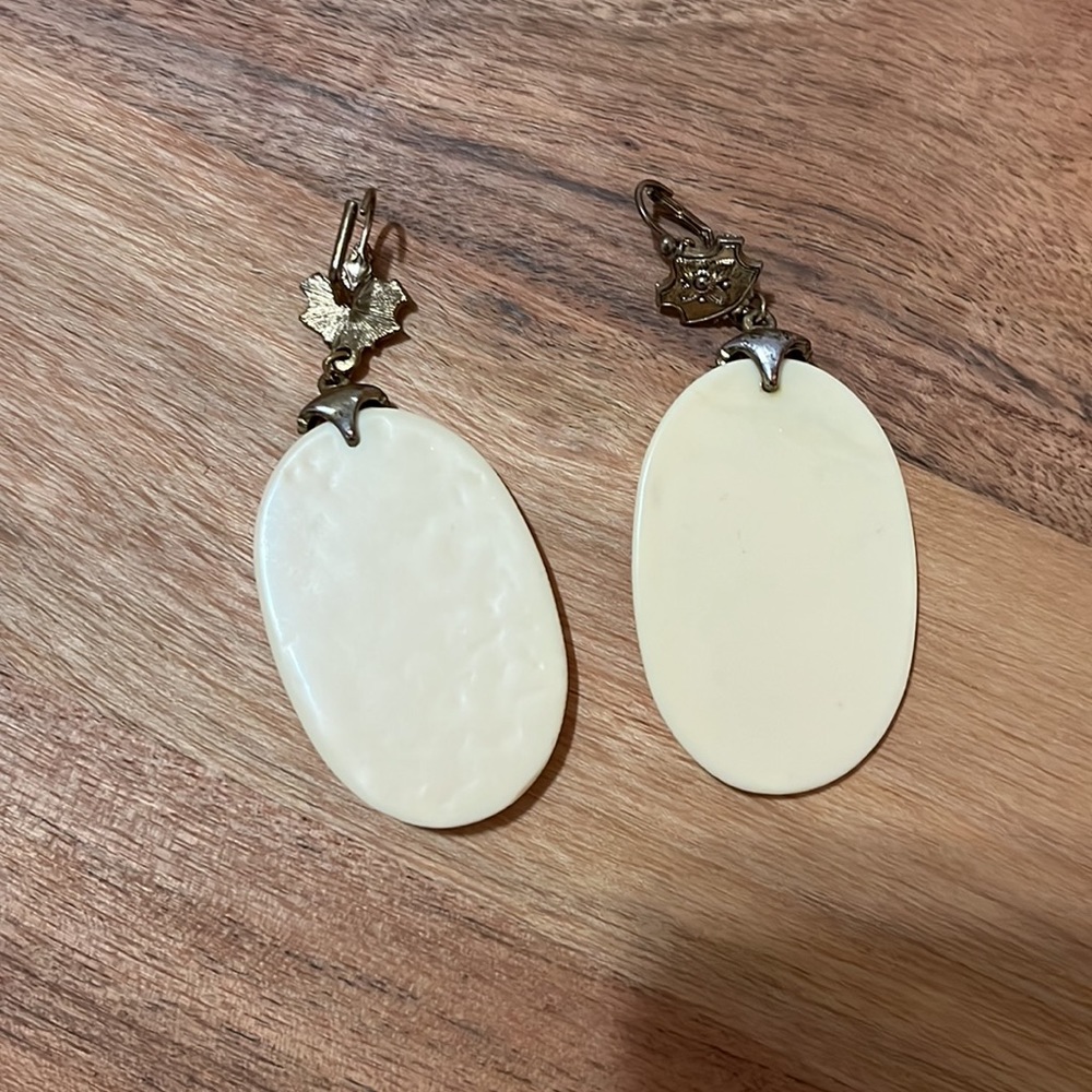 Banana Republic earrings - Picture 3 of 4